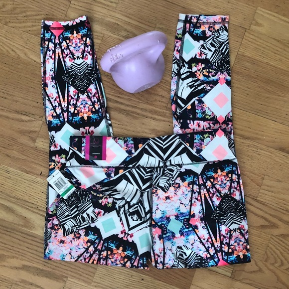 Material Girl Active Juniors' Printed Leggings - Picture 4 of 7